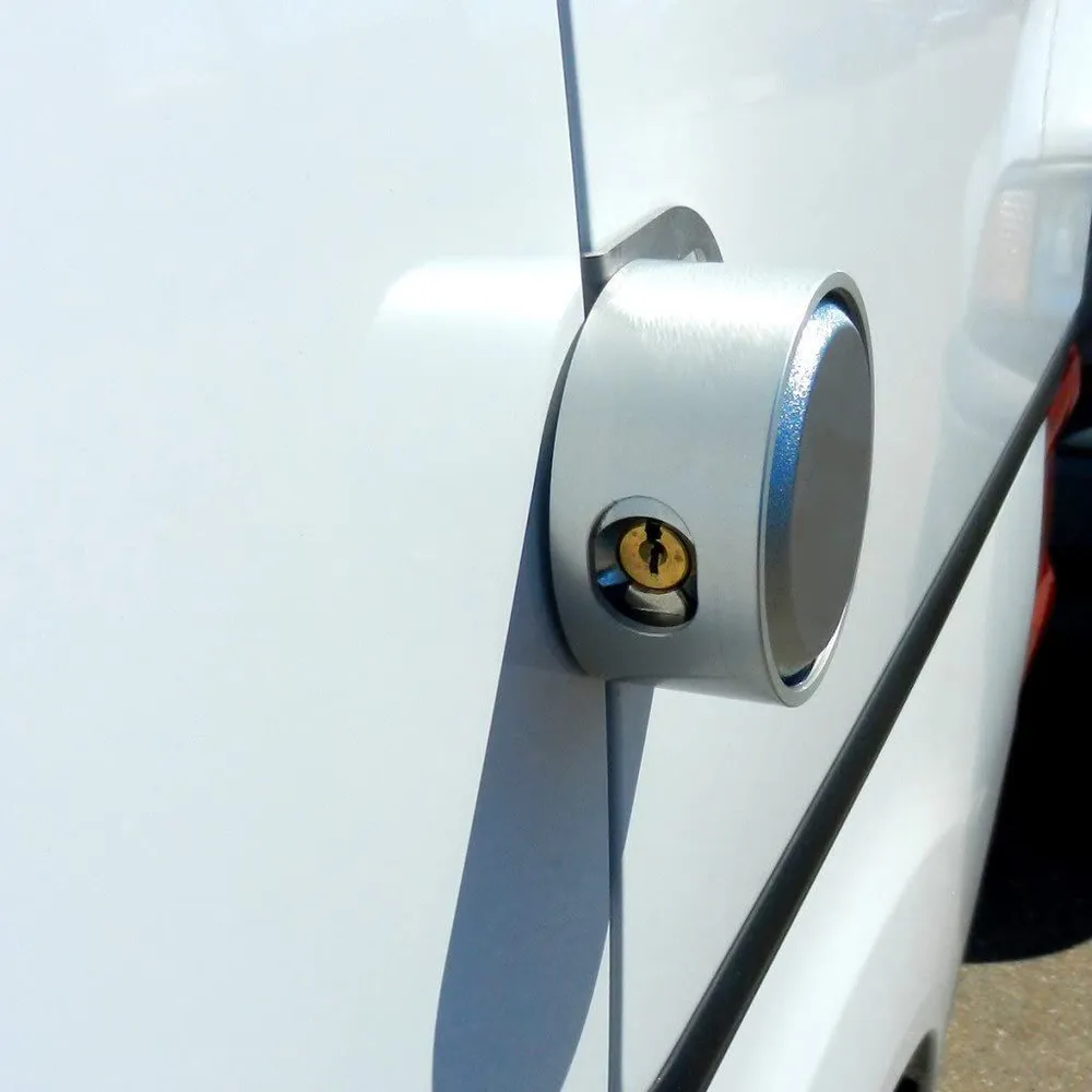 What Services Does a Locksmith Provide?