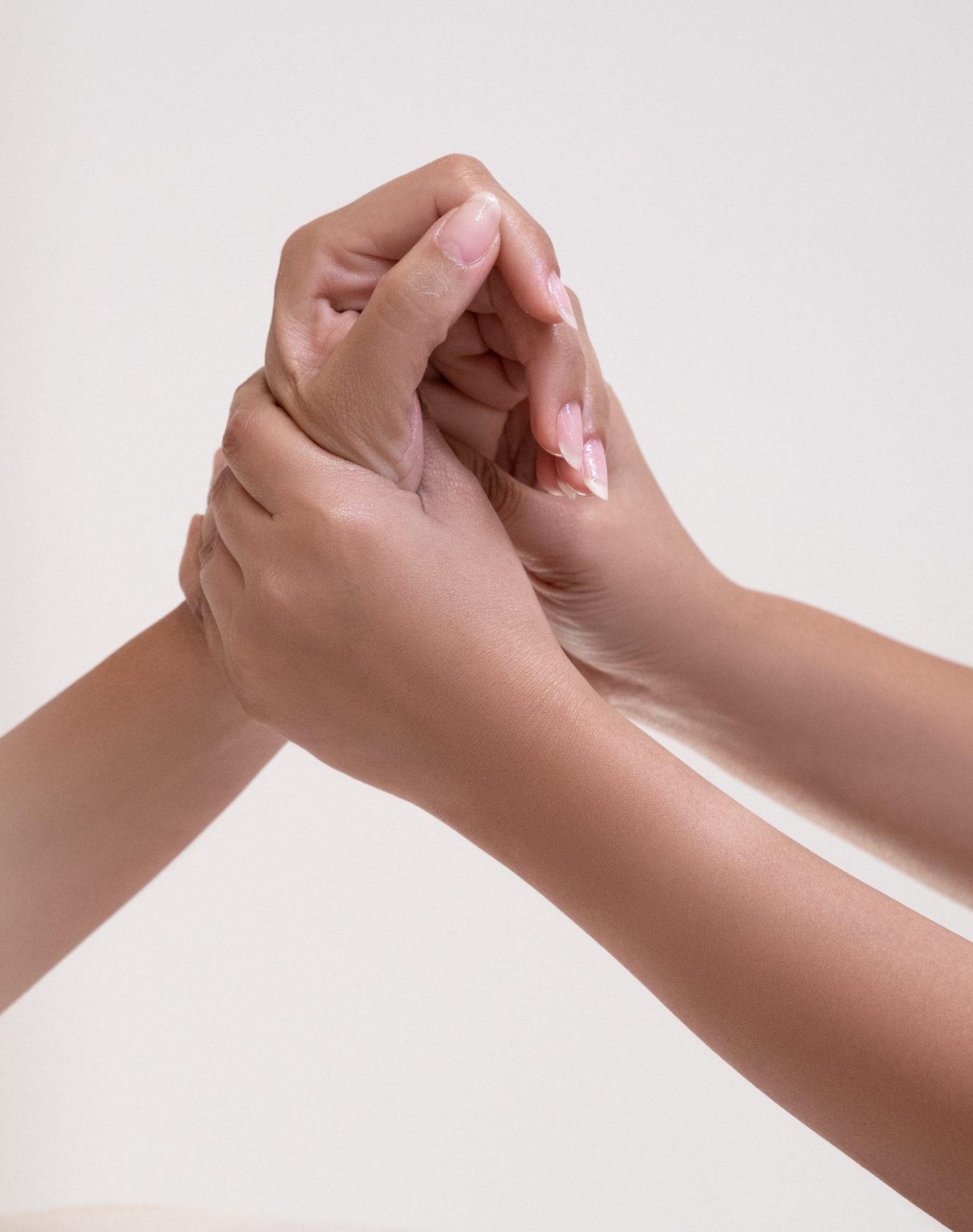 5 Tips To Remove A Manicure Without Damage